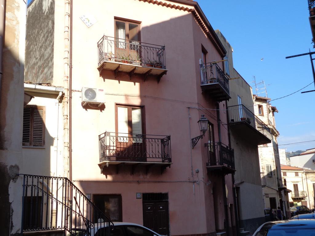 Casa Luigi Sergio - Affitto Breve Apartamento Santo Stefano di Camastra Quarto foto